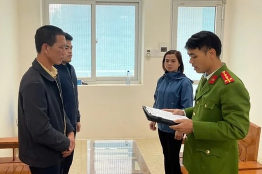 Ném hỏng điện thoại của vợ, người chồng ở Quảng Ninh bị khởi tố