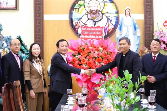 Mong bà con giáo dân tiếp tục sống 'tốt đời, đẹp đạo', góp sức xây dựng, phát triển quê hương