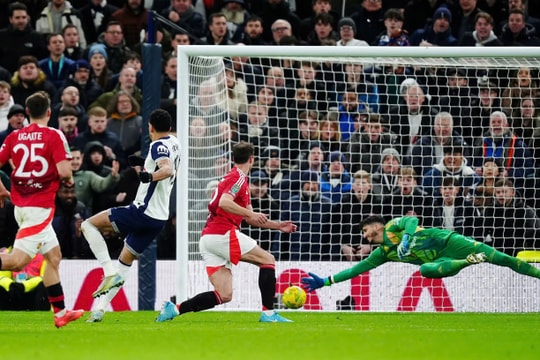 Tottenham đá văng Man Utd khỏi Cup Liên đoàn