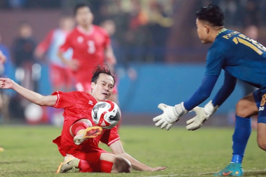 Tiền đạo Nguyễn Văn Toàn lỡ bán kết ASEAN Cup 2024