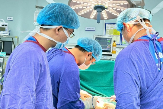 'Sập bẫy' thẩm mỹ cận Tết