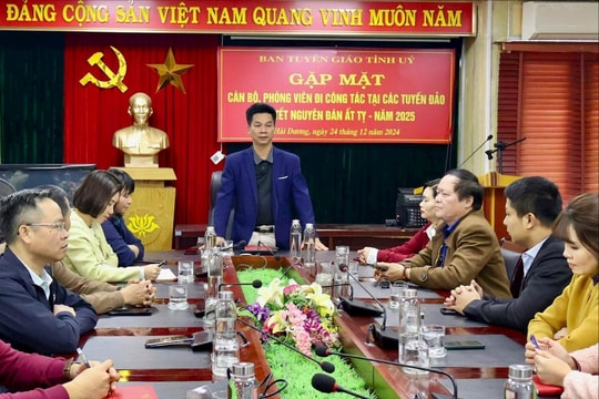 Ban Tuyên giáo Tỉnh ủy gặp mặt cán bộ, phóng viên công tác tại các tuyến đảo