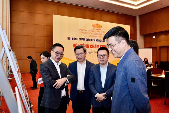 Giải Diên Hồng lần thứ ba: Bám sát hơi thở cuộc sống
