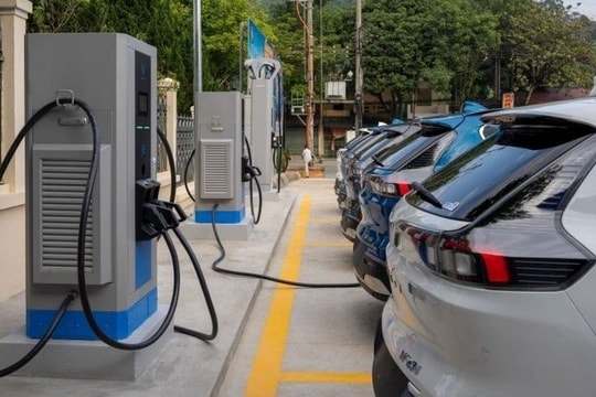 VinFast miễn phí sạc pin cho ô tô điện đến năm 2027