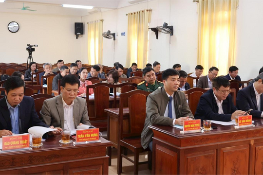Kim Thành bàn giải pháp vận dụng hiệu quả lý luận chính trị trong công tác xây dựng đảng tại cơ sở