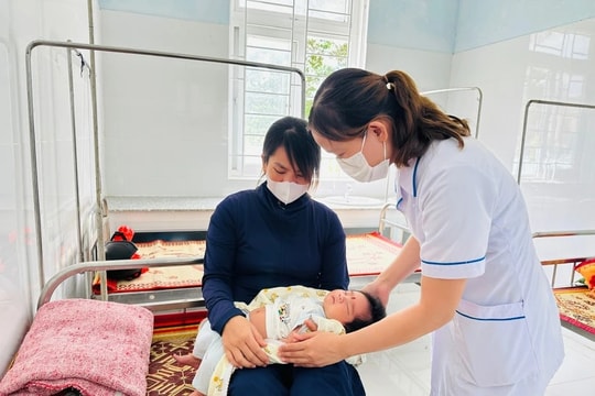 Cần sớm xem xét điều chỉnh quy định kỷ luật đảng viên khi sinh con thứ 3
