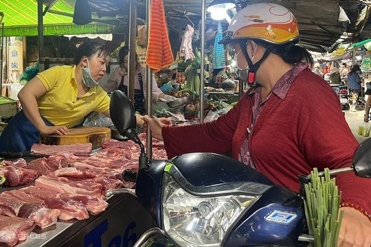 Giá thịt lợn tăng mạnh trước Tết