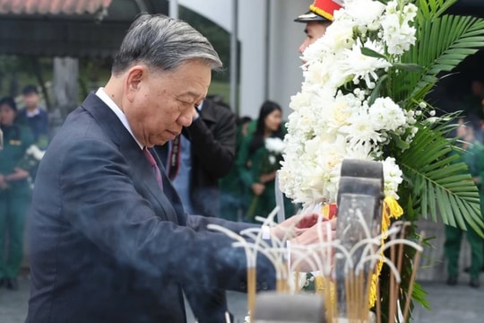 Tổng Bí thư Tô Lâm dâng hương tại khu di tích quốc gia đặc biệt Ngã ba Đồng Lộc