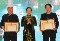 ‘Rươi kho Tứ Kỳ - Hải Dương’ đạt giải vàng tại Liên hoan ẩm thực Quảng Ninh