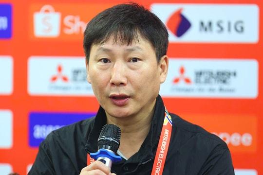 Huấn luyện viên Kim Sang-sik đánh cược sự nghiệp vào ASEAN Cup 2024