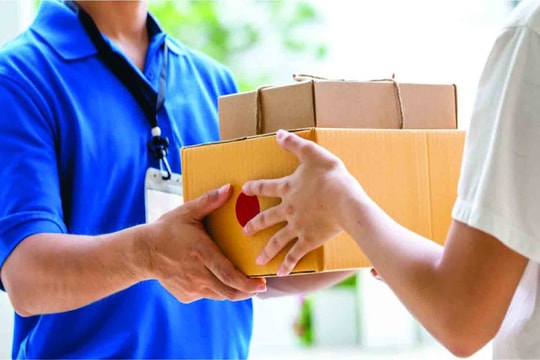 Hàng nhập khẩu dưới 1 triệu đồng gửi qua chuyển phát nhanh sẽ không được miễn thuế