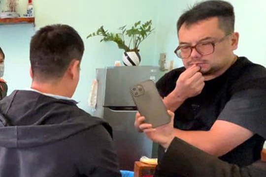 Khởi tố nhóm đối tượng tại Phòng khám Bách Giai do sản xuất thuốc giả