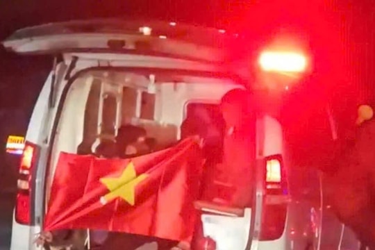 Tài xế xe cứu thương chở người 'đi bão' vi phạm nồng độ cồn