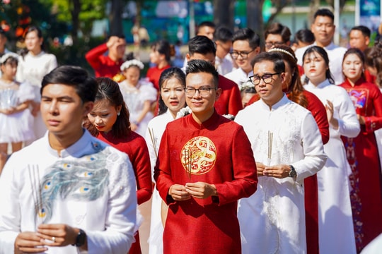 Nam giới Việt kết hôn lần đầu muộn hơn nữ 4 tuổi