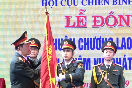 Hội Cựu chiến binh tỉnh Hải Dương đón nhận Huân chương Lao động hạng nhì