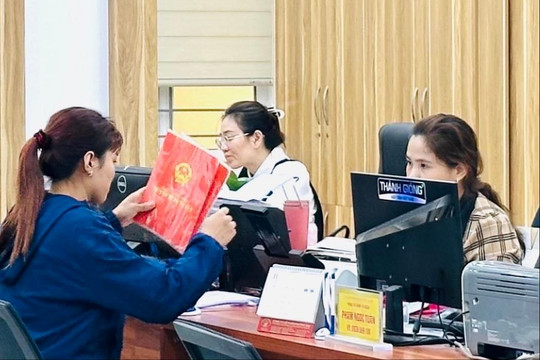 Đơn vị nào phải tự lo kinh phí giải quyết chế độ, chính sách khi tinh gọn bộ máy?