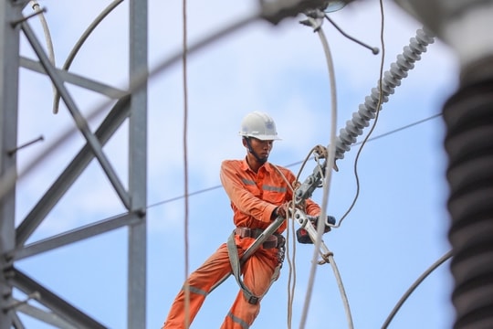 Giá bán lẻ điện sinh hoạt dự kiến cao nhất gần 3.800 đồng một kWh