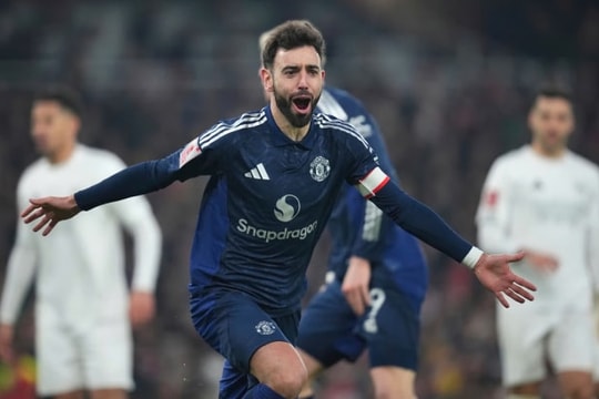 Chơi thiếu người, Man Utd vẫn loại Arsenal ở Cup FA