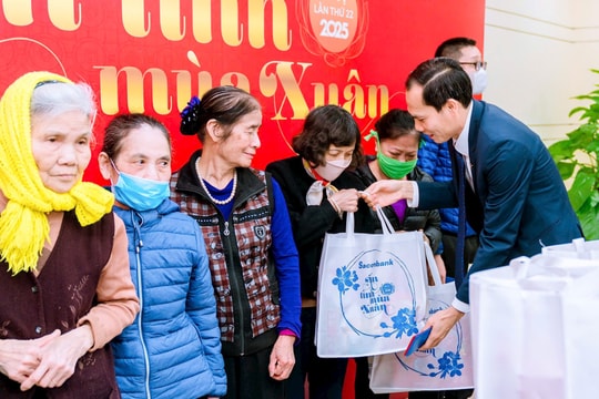 Sacombank Hải Dương trao 120 suất quà ‘Ấm tình mùa xuân’ 2025 cho người nghèo