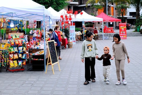 Hải Dương yêu cầu tổ chức đón Tết Ất Tỵ 2025 vui tươi, lành mạnh, an toàn, tiết kiệm
