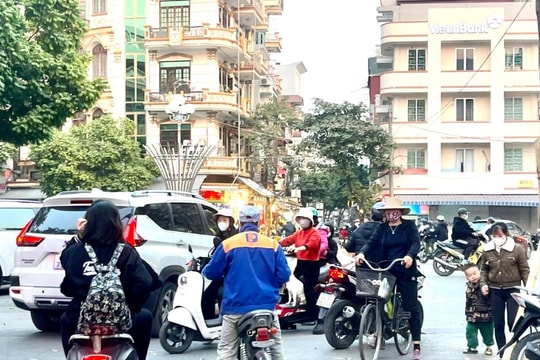 Giao thông phức tạp tại ngã sáu TP Hải Dương