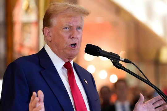 Kênh YouTube Báo Hải Dương đang phát trực tiếp về lễ nhậm chức của Tổng thống Mỹ Donald Trump