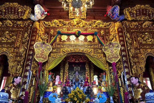 Tục thờ thần rắn ven sông