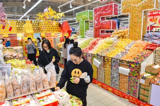 Sắm Tết vừa đủ