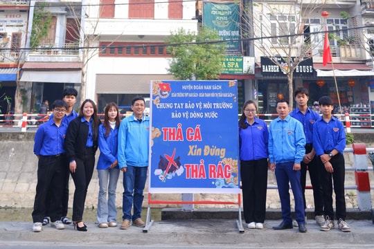 Thanh niên Hải Dương lan tỏa thông điệp 'thả cá, đừng thả túi ni lông'