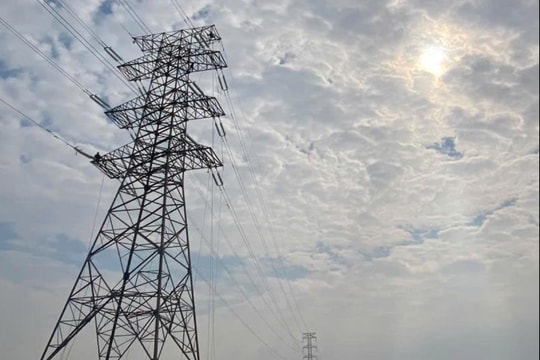 Tuyến đường dây 220 kV qua Hải Dương đã đóng điện