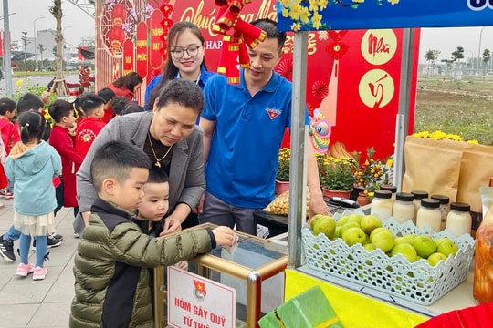 Thanh niên Hải Dương gây quỹ tặng quà Tết người nghèo