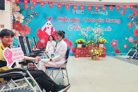 Nhiều người 'xông đất' hiến máu ngay từ mùng 1 Tết