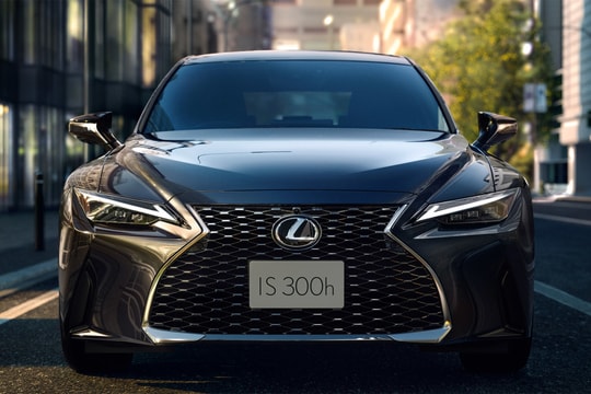 Lexus IS 2025 bản đặc biệt giá từ 38.000 USD