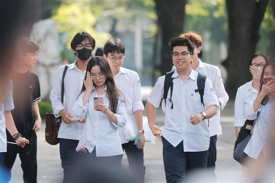 Từ tháng 2, giáo viên dạy thêm ngoài trường phải đăng ký kinh doanh