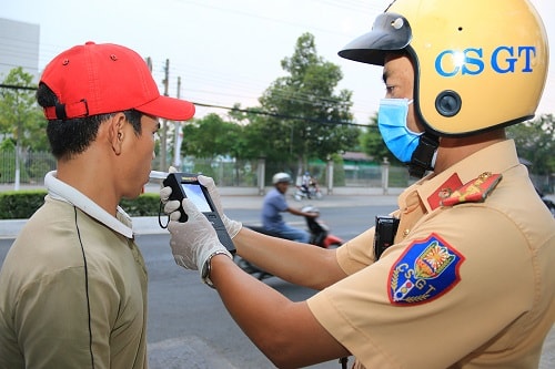 Uống rượu bia buổi tối, nồng độ cồn có về 0 vào buổi sáng?