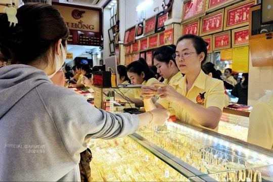 Vàng tăng giá mạnh