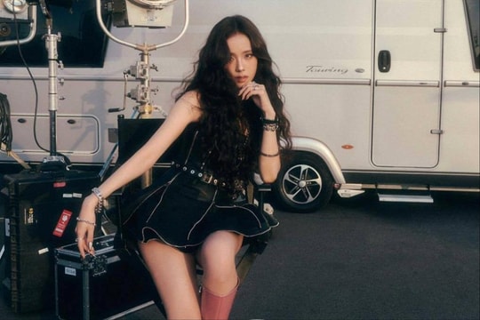Jisoo BlackPink tổ chức fan meeting ở Hà Nội