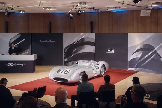 Siêu phẩm Mercedes-Benz W 196 R chốt giá kỷ lục gần 54 triệu USD
