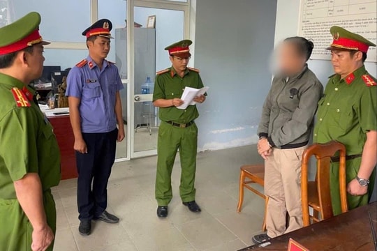 Bắt tạm giam thầy giáo nhiều lần xâm hại nữ sinh lớp 10 tại nhà nghỉ