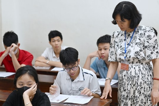 Giáo viên, trường học đồng loạt dừng dạy thêm