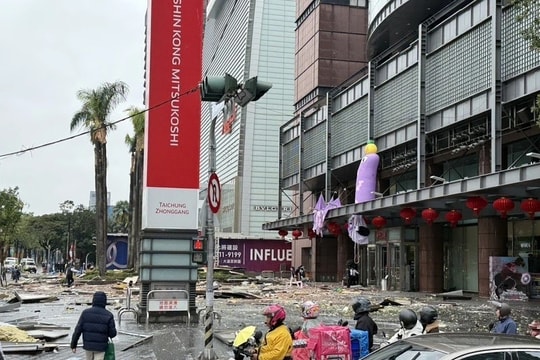 Nổ tại trung tâm thương mại ở Đài Loan (Trung Quốc), nhiều người thương vong