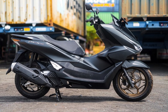 Honda PCX 160 đời 2025 đầu tiên về Việt Nam