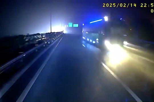 Phạt 35 triệu đồng lái xe khách đi ngược chiều cao tốc Nội Bài - Lào Cai