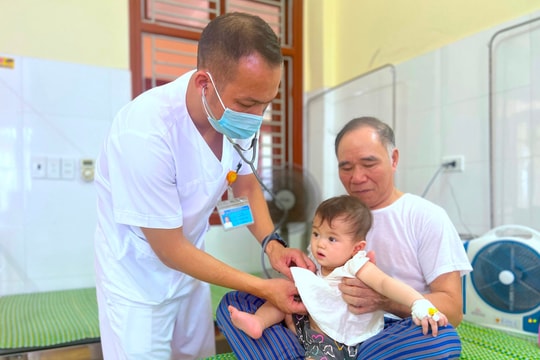 Bác sĩ tuyến tỉnh xin về trạm y tế xã
