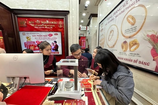 Giá vàng vượt mốc 92 triệu đồng một lượng