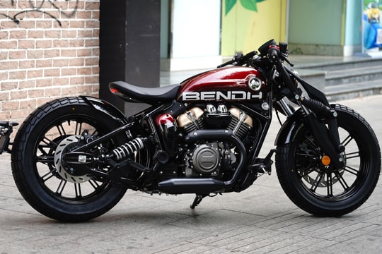 Benda Napoleon 250 - bobber Trung Quốc giá hơn 120 triệu đồng