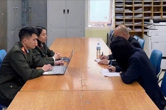 Xử phạt chủ tài khoản Facebook Phú Lê đăng clip đánh bạc để 'câu view'