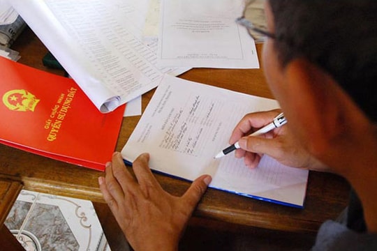 Chia đất cho con gái