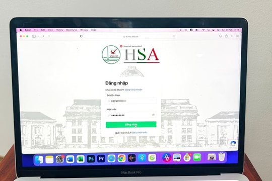 Thí sinh vật vã đăng ký thi đánh giá năng lực Đại học Quốc gia Hà Nội