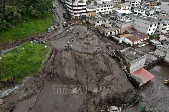 Ecuador ban bố tình trạng khẩn cấp do mưa lũ